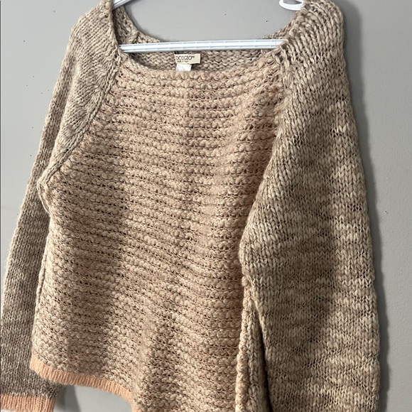 Cocogio Made In Italy Cozy Beige and Pink Sweater - Picture 3 of 4